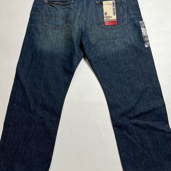 Tommy Hilfiger | NWT Relaxed Freedom Darker Jeans - Picture 4 of 5